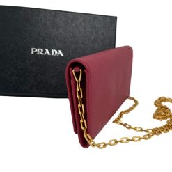 Prada Wallet On Chain